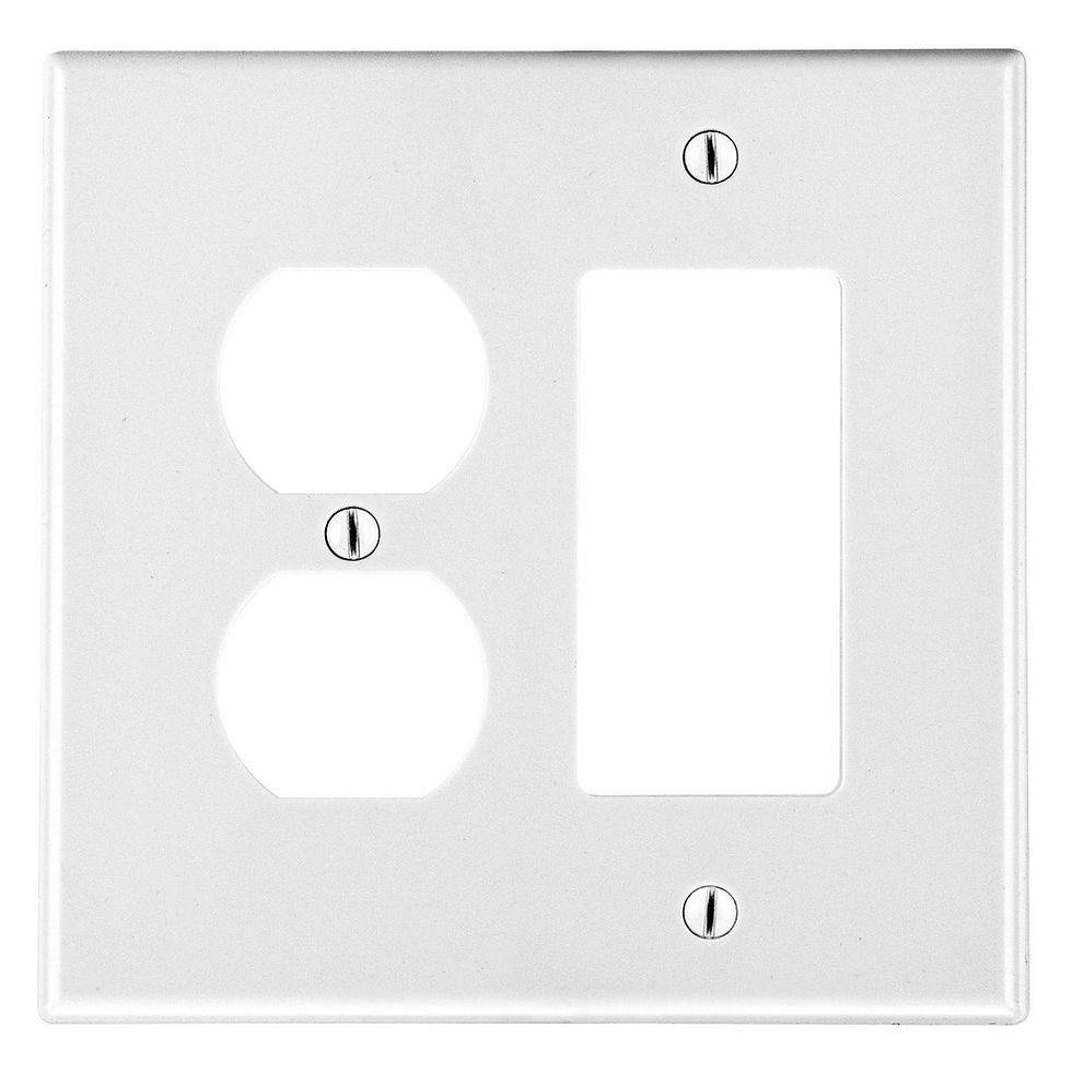 Wallplate, 2-Gang, 1) Duplex 1) Decorator, White, Hubbell/Bryant - P826W