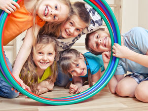 Wie Sporthallen und Mehrzweckräume den Bewegungsradius und die Entfaltungsmöglichkeiten von Kindern erweitern