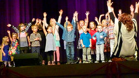 kids singing at the Weyburn Communithon