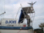 Portique solaire éolien