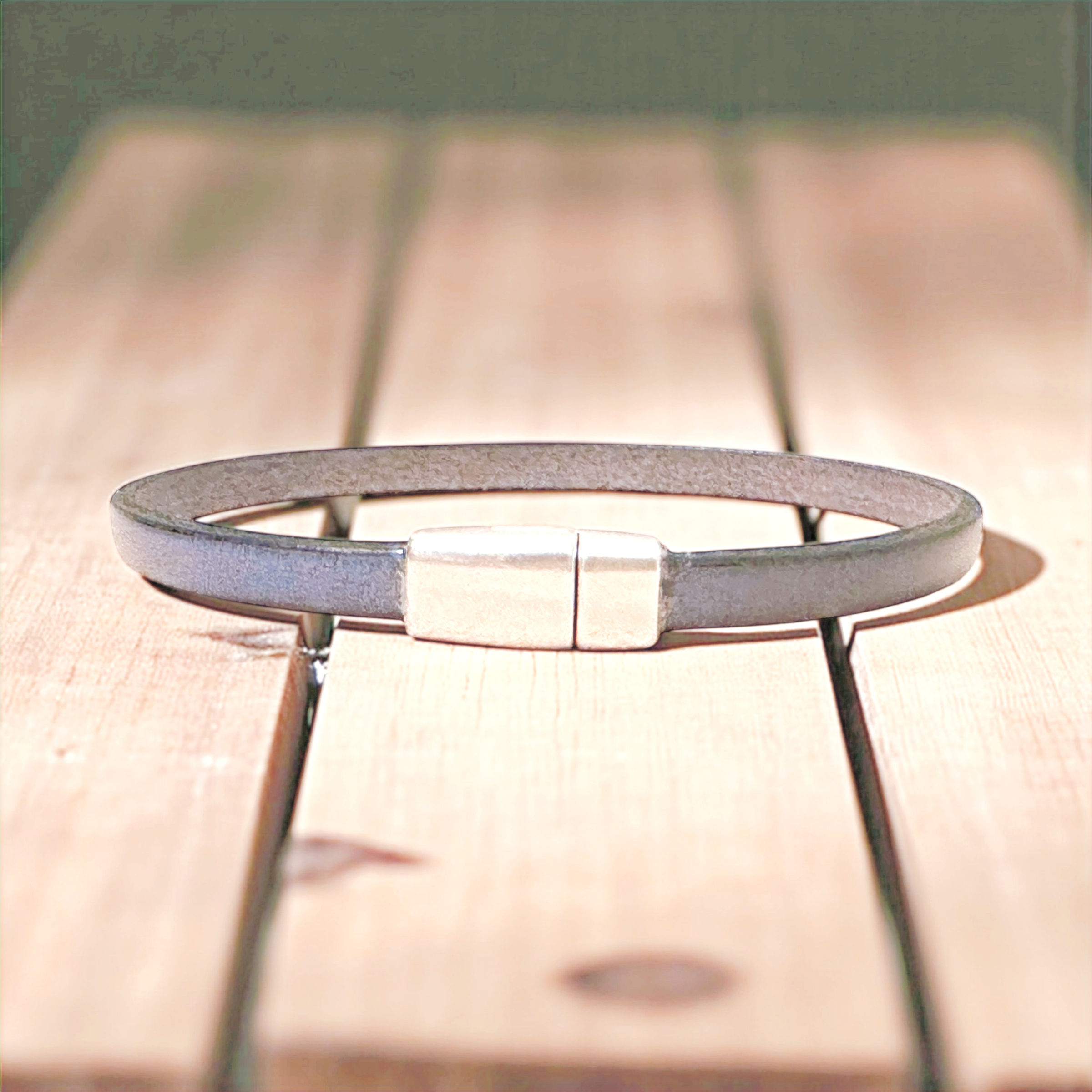 Bleu Cuir Wristband | Navy Spanish Leather Men's Bracelet | Noir by Quarry
