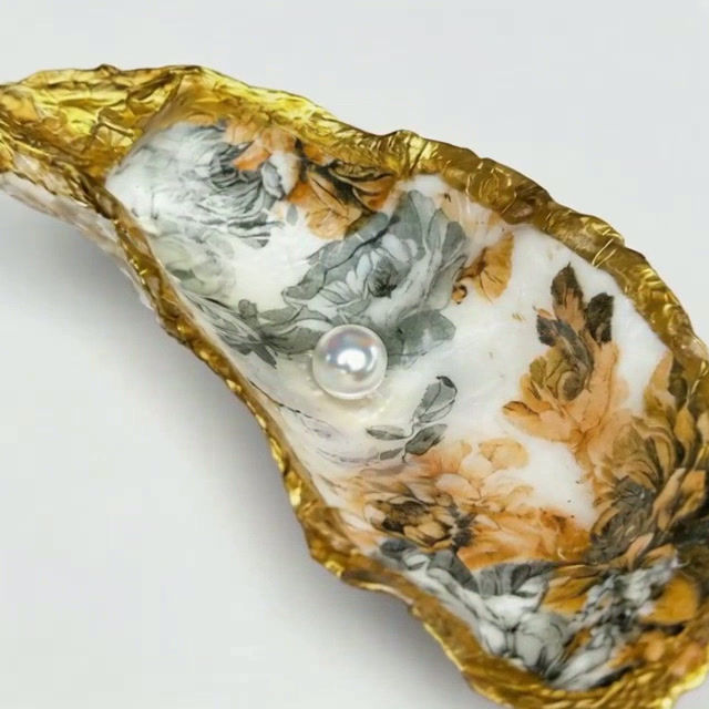 Thumbnail: Fleur de Coquille — “Flower of the Shell" - Oyster & Vine