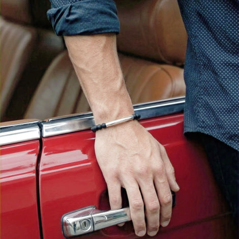 Man wearing a bracelet
