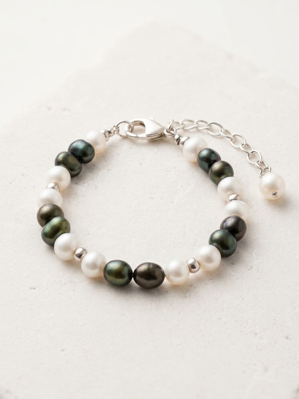 Thumbnail: Maison de Bijoux – Jardin Vert Pearl & Glass Bead Necklace and Bracelet Set