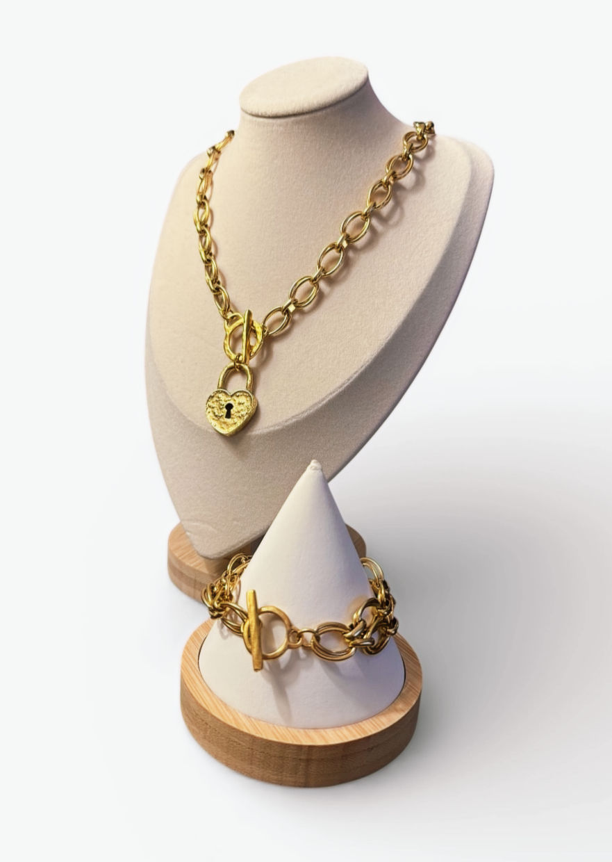 Thumbnail: Cadenas d’Or Héritage (Golden Lock Heirloom) - Chunky Antique Gold Necklace & Bracelet Set
