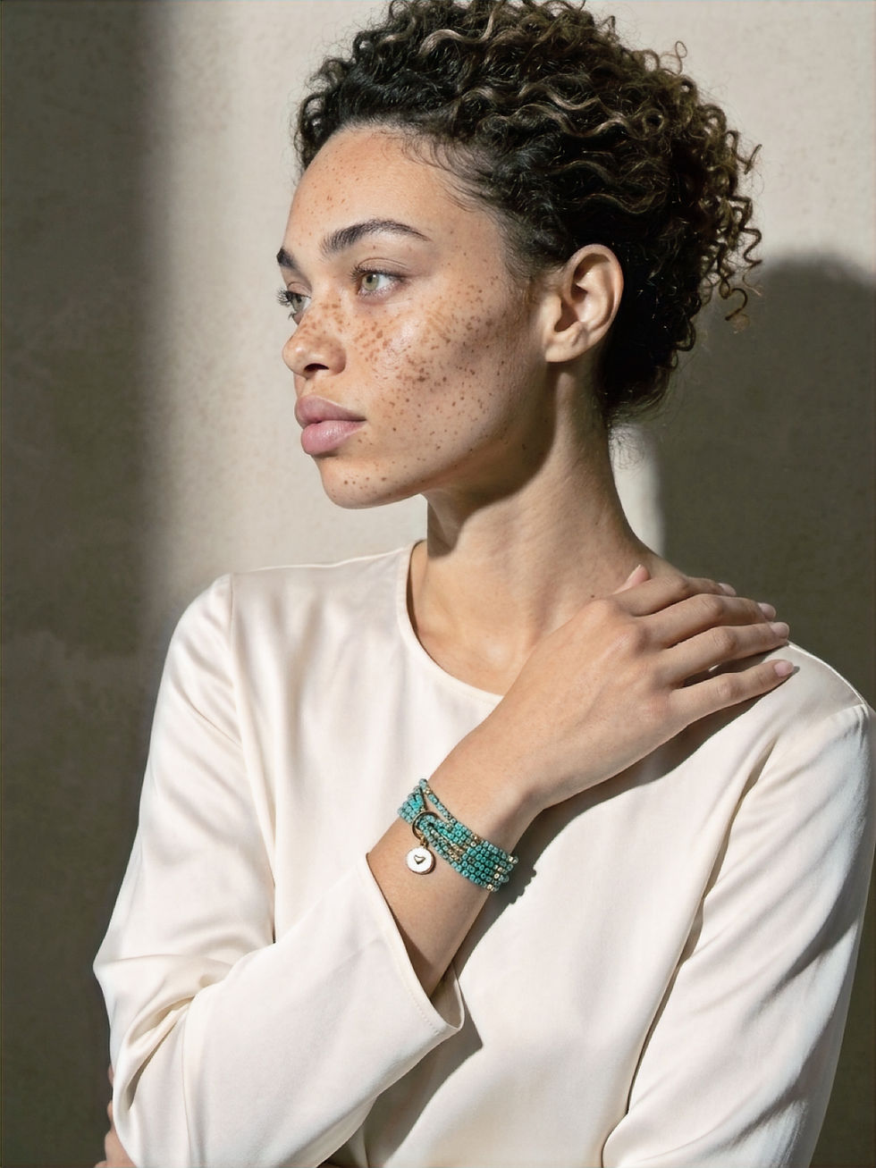 Thumbnail: Nalu ʻŌmaʻomaʻo Five-Strand Heart Bracelet | Moku by Quarry