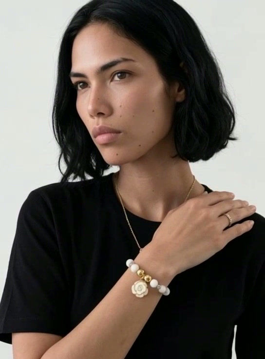 Thumbnail: Fleur Élégante Bracelet - Maison de Bijoux by Quarry