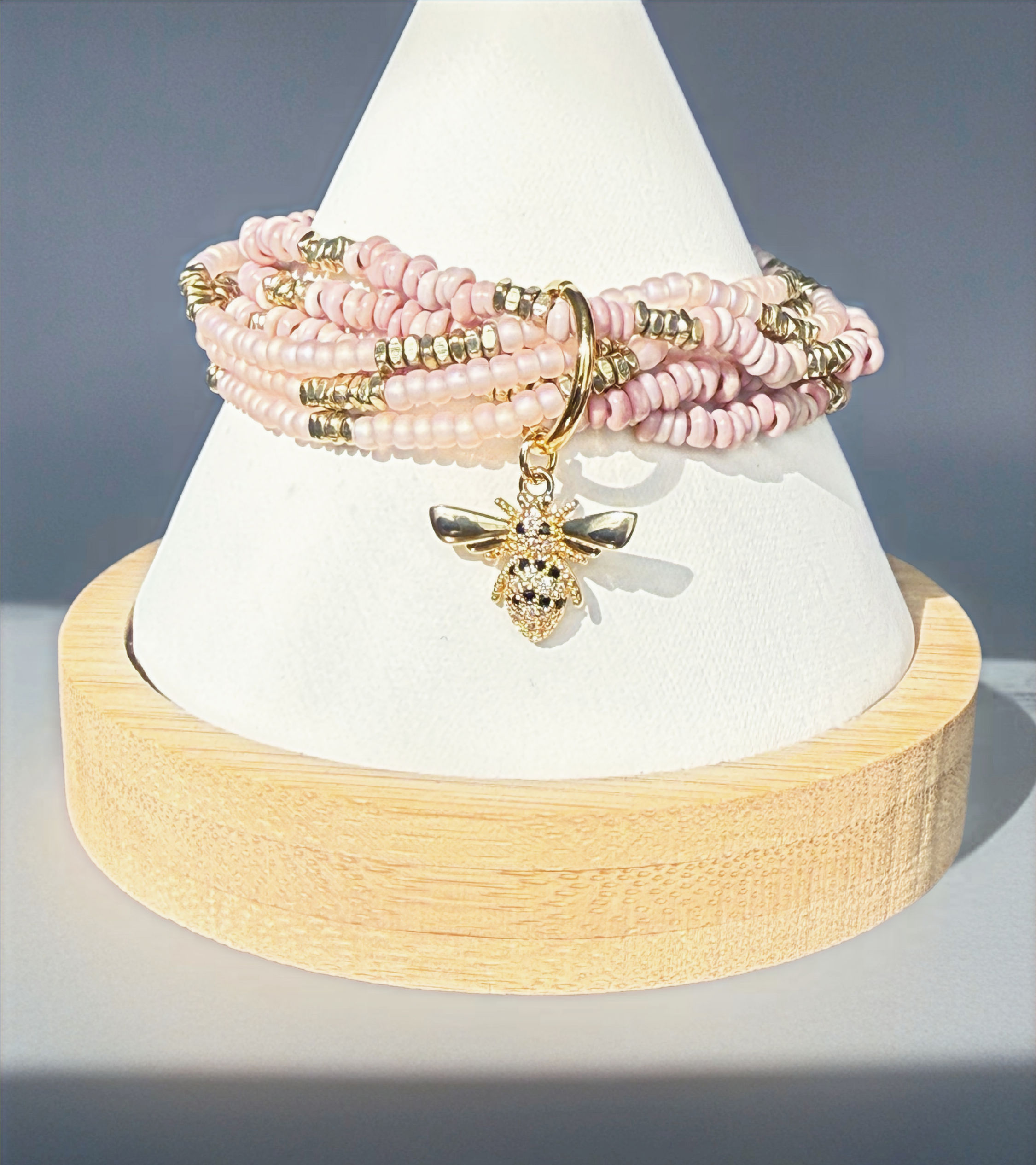 Moku – Lani Pua II Shell Bracelet Set (Six-Strand)