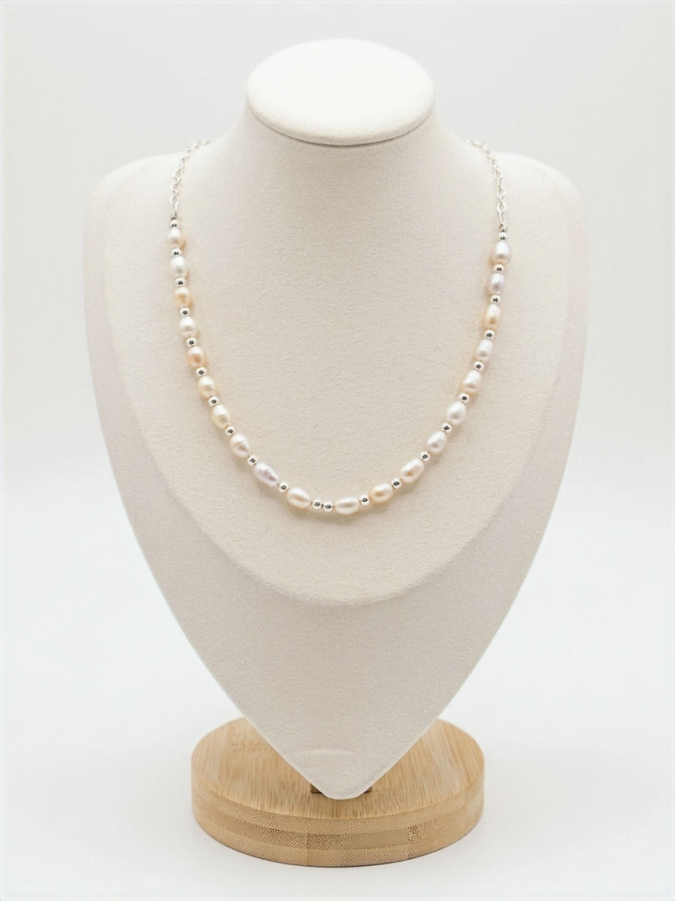 “Perle Élancée” — Cream Freshwater Pearl & Sterling Silver Chain Necklace