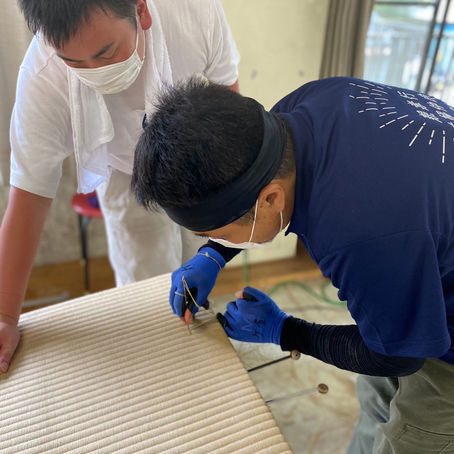 青年会ひのきしん隊百母屋畳表替えひのきしん