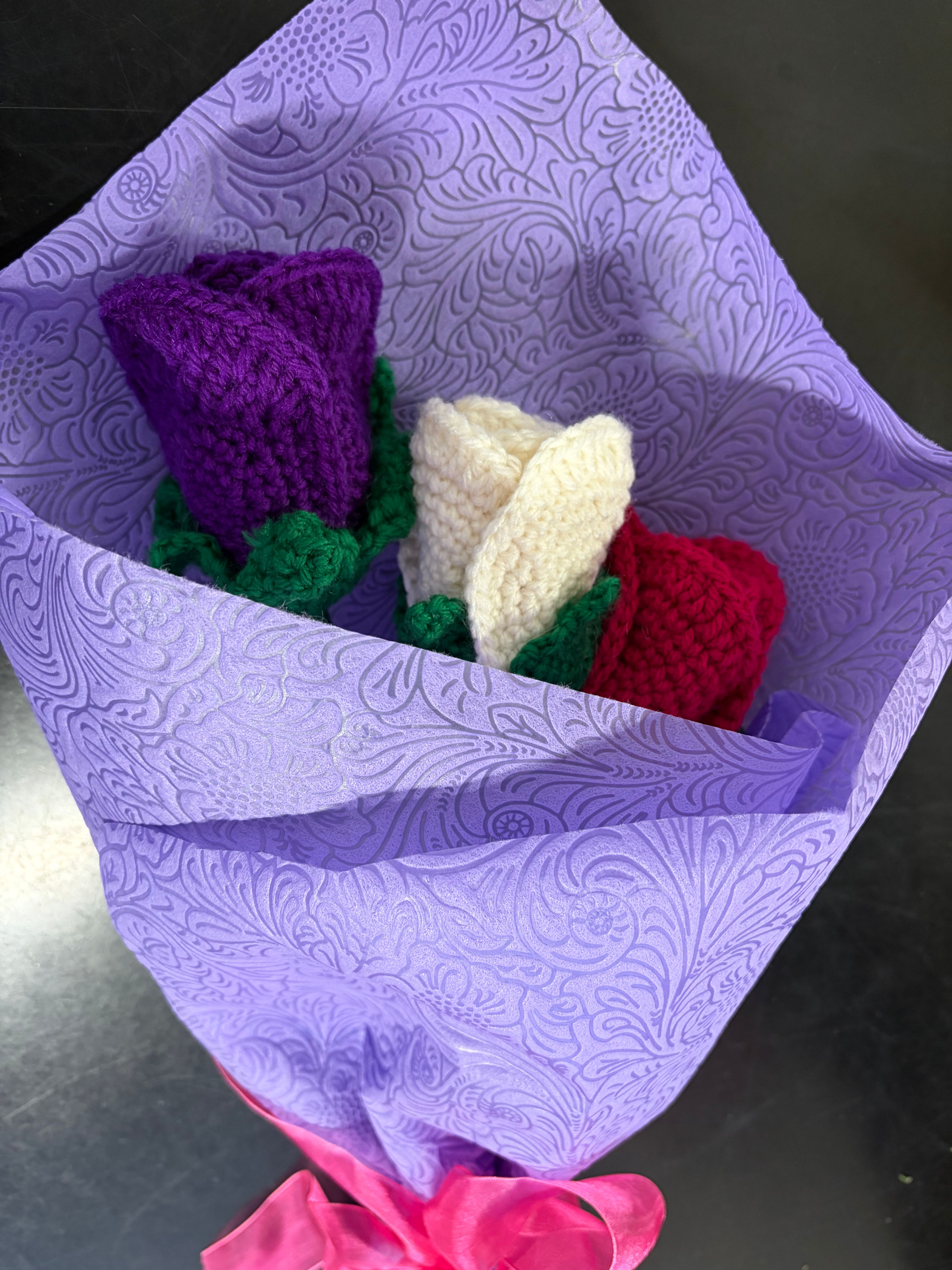 Crochet roses(assorted colors)
