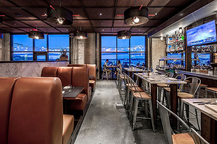 6smith-restaurant-wayzata-minnesota-bar-seating-area-1920x1920.jpeg