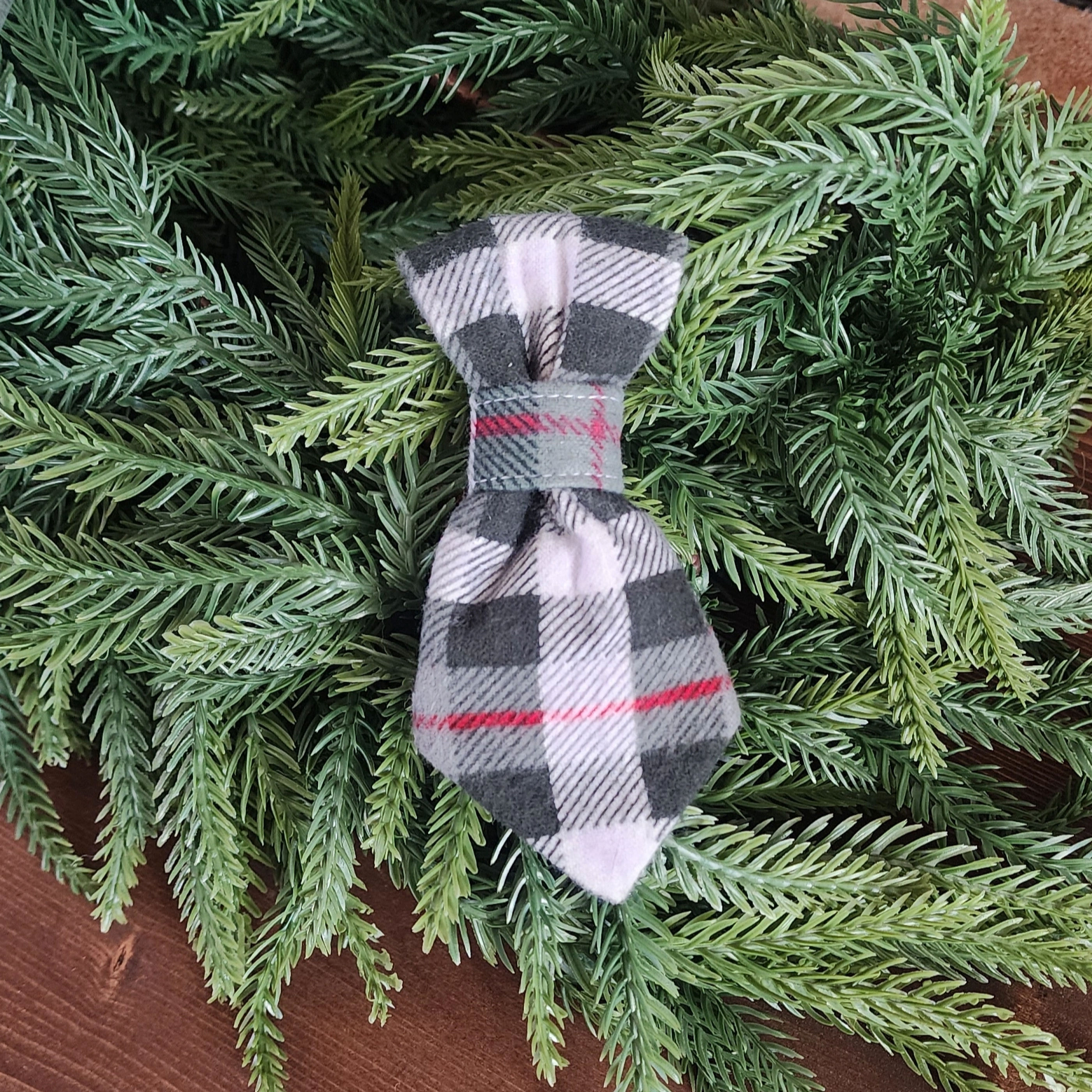 Evergreen Flannel Tie For Dogs