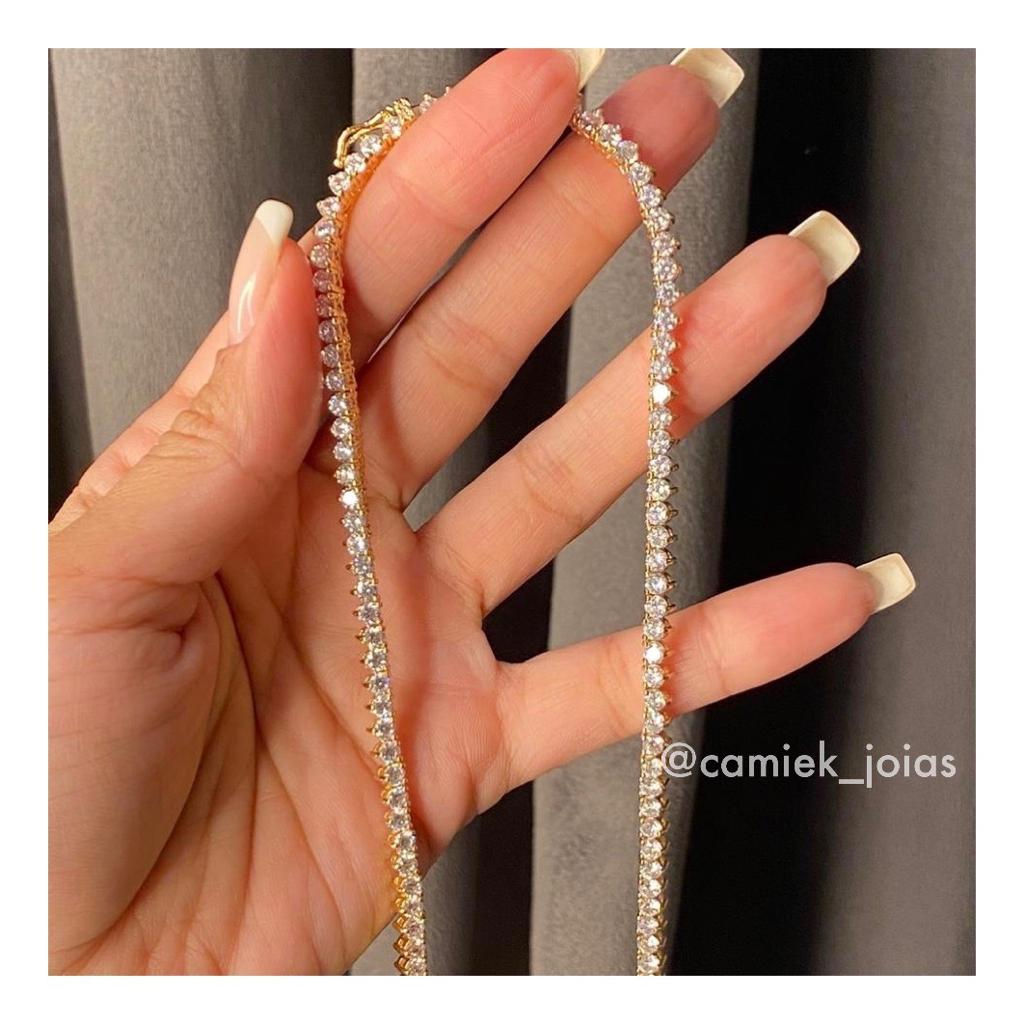 Colar Riviera curta 3 grifas dourado 45cm