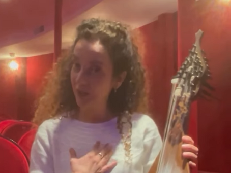 Kelly Thoma est une musicienne grecque qui m’a fait l’honneur d’accepter mon invitation