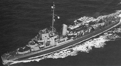 USS_Eldridge_(DE-173)_underway,_circa_in