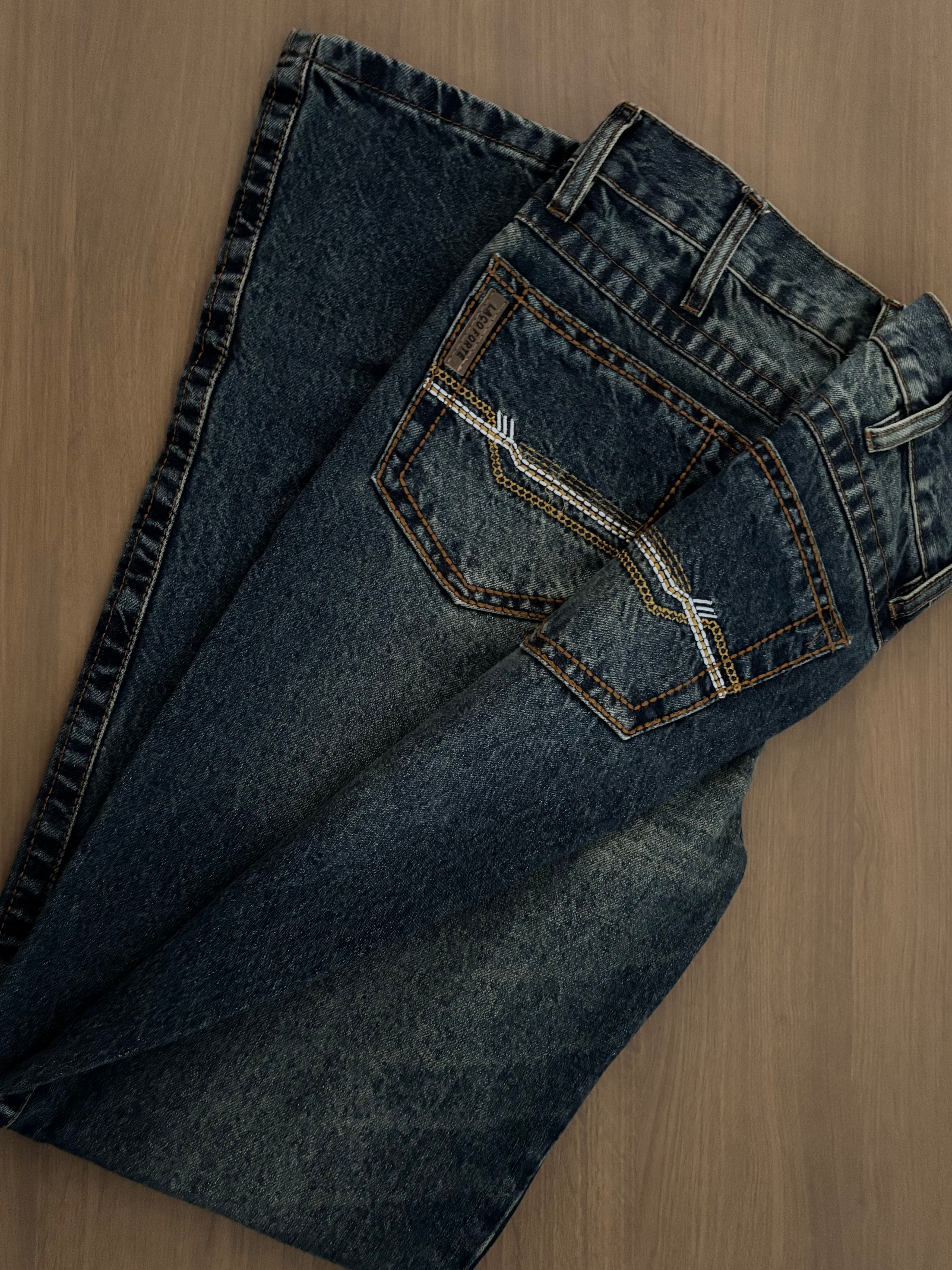 Calça laço forte bordado dourado e branco 