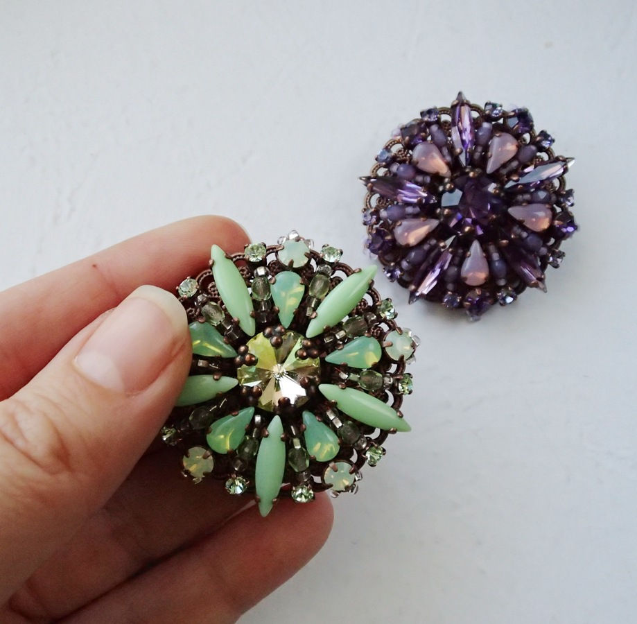 Thumbnail: PURPLE RHINESTONE BROOCH Circle Vintage style brooches