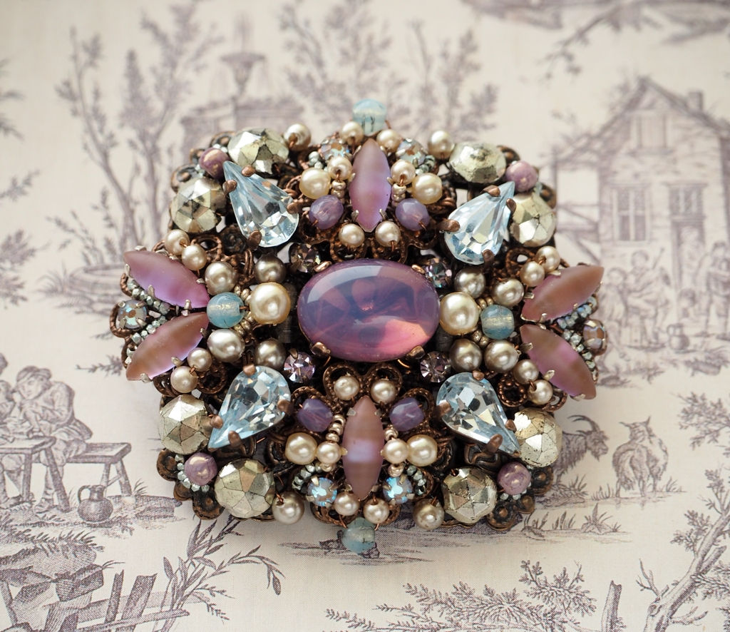 SAPHIRET & PURPLE RHINESTONE BROOCH vintage style rhinestone jewelry