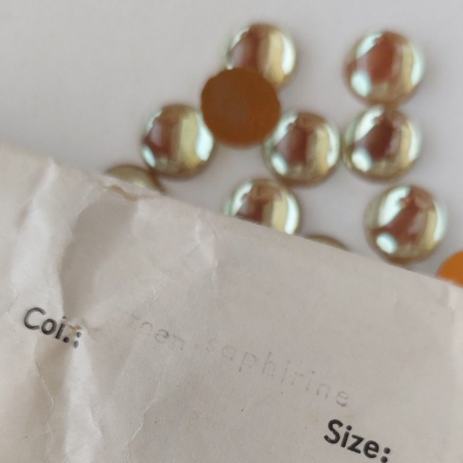 Thumbnail: Original package of Green Saphirine cabochons made in Western Germany