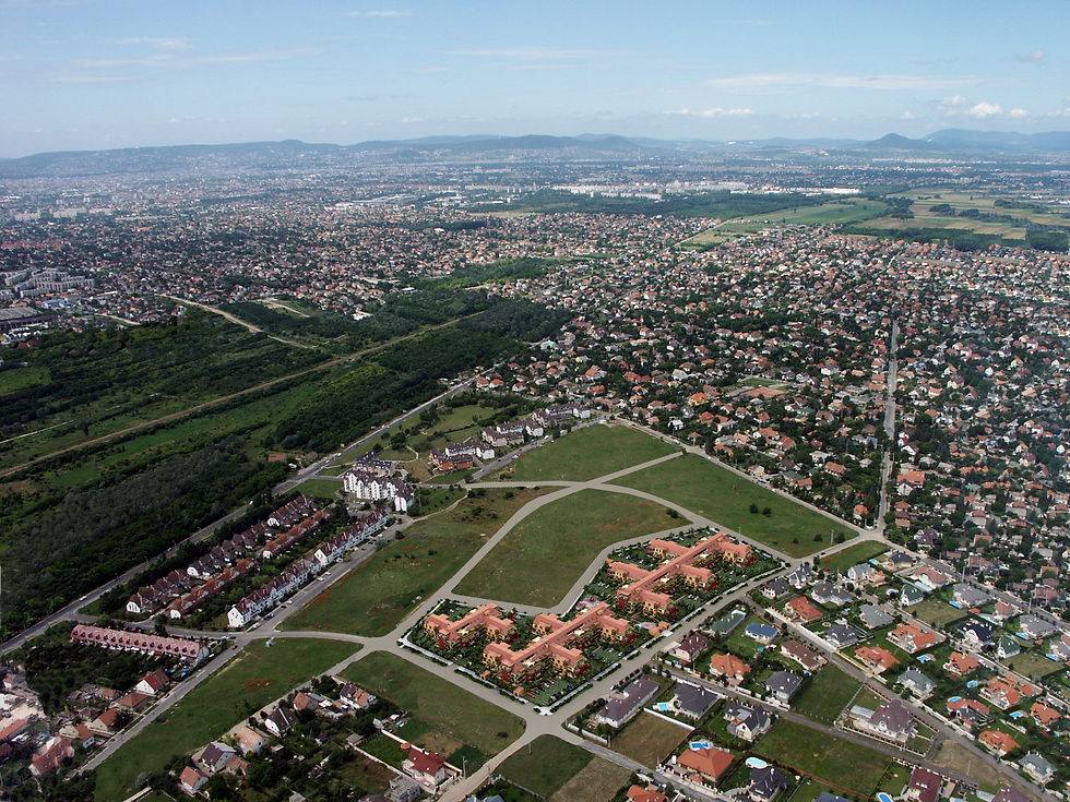 Malomdomb Lakókert
