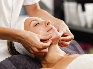 Buccal Massage in Vienna: What Happens at Your First Appointment