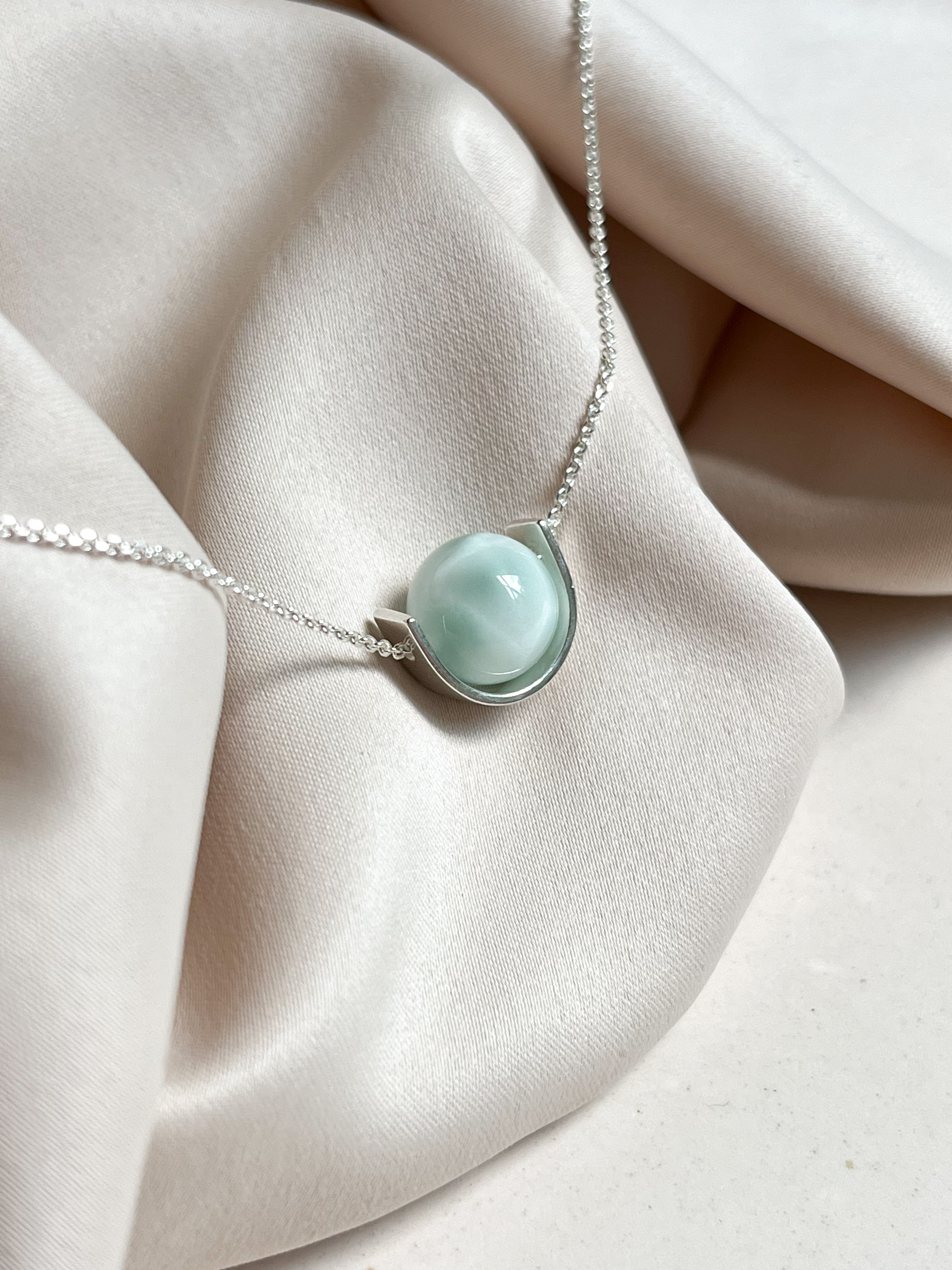 Срібна підвіска Сільвія з пумпеліїтом