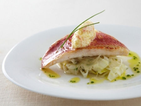 FILETS DE ROUGET SUR LIT DE FENOUIL