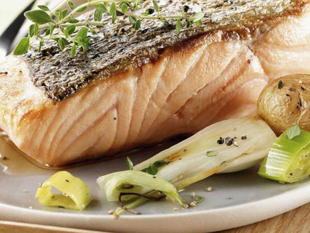 PAVES DE SAUMON SUR LIT DE FENOUIL ET CÉLERI