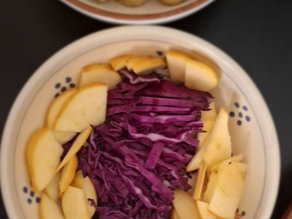 Insalata di cavolo viola e mele