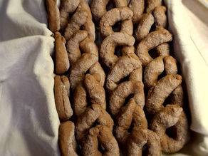 Ciambelline al vino rosso