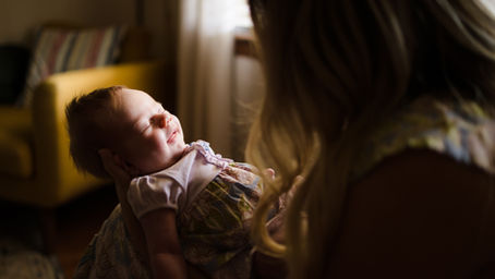 Lennon Bea's Knoxville In Home Lifestyle Newborn Photography Session