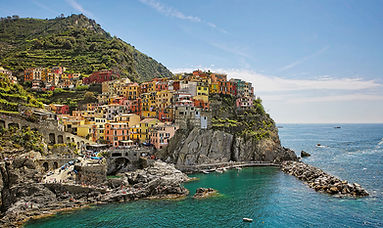 houses-hill-near-body-water.jpg