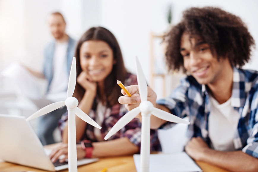 AdobeStock_158486308_teenage_students_model_windfarm.jpeg