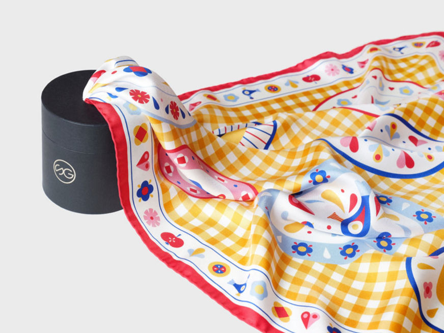 Miniatura: hedvábný šátek Silky Gang 90x90 cm motiv Čert a Káča