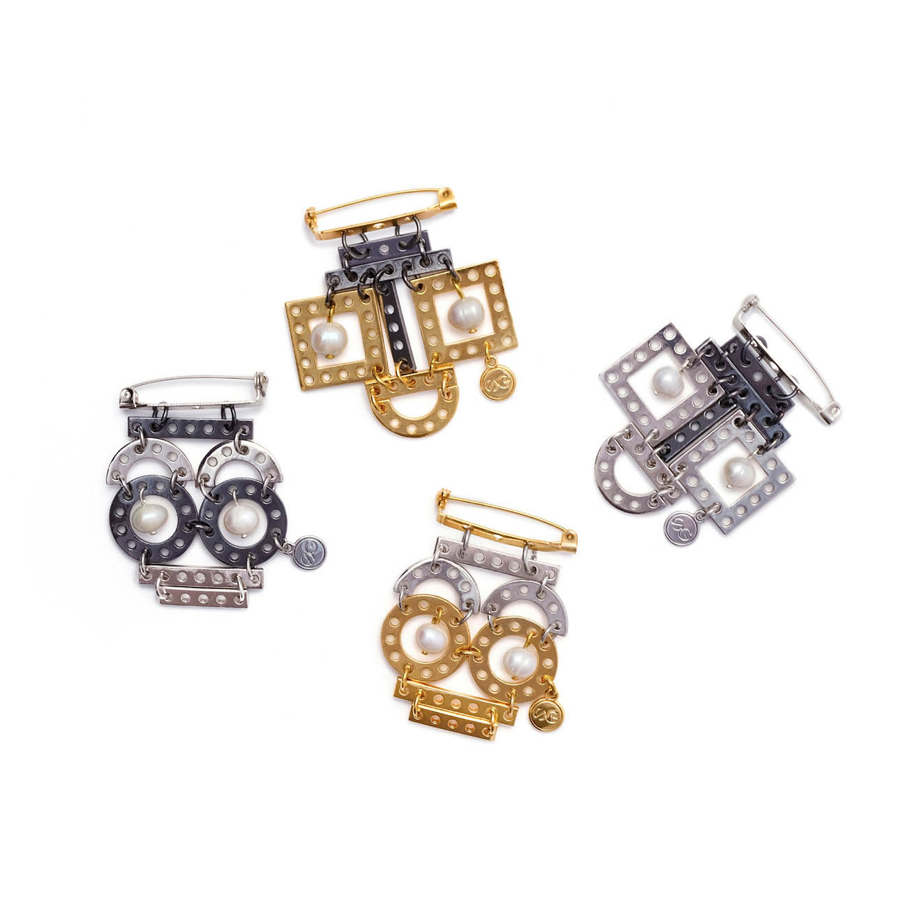 kovové brože roboti