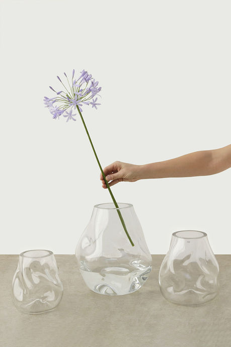 Vaso Bolha em vidro soprado sem molde, amassado, peça única, 80e8 design autoral São Paulo