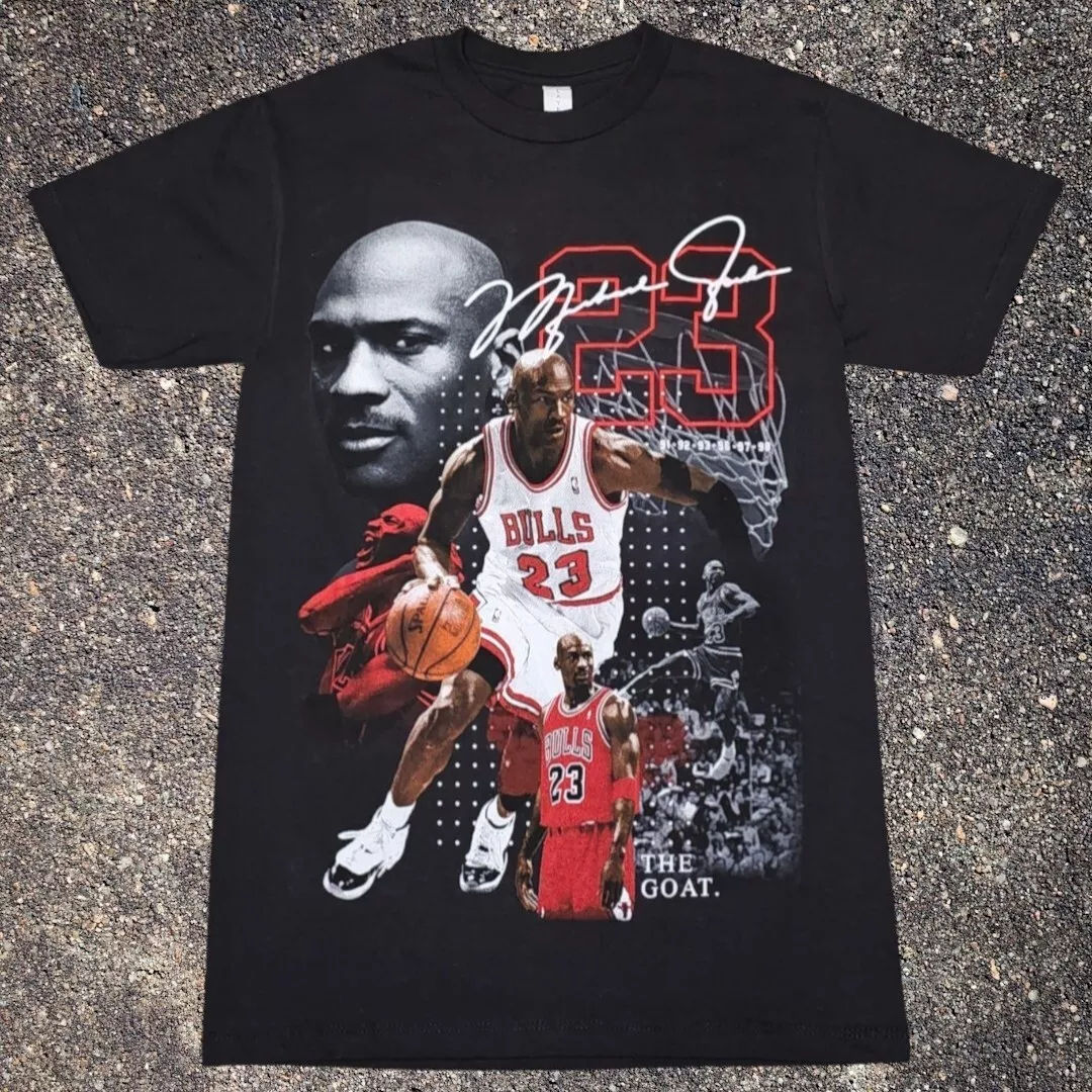 Michael Jordan 'The GOAT' T-Shirt - Iconic Bulls #23 Dunk Photo, Basketball Aes