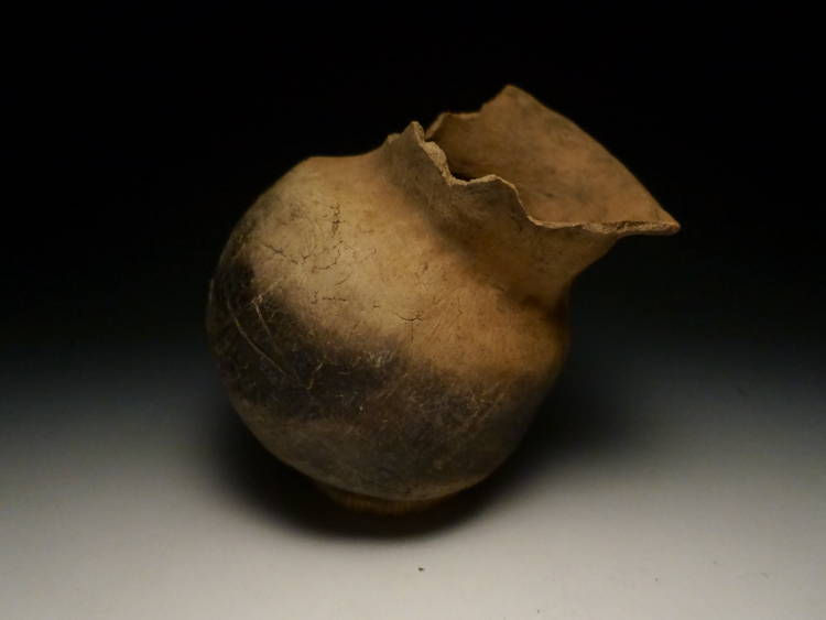 サムネイル： 弥生土器　小型の壷