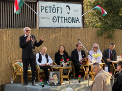 Megnyílt a Petőfi Otthona Emlékház Szabadszálláson ‒ Lebilincselő tárlatgazdagság ‒ Borzák Tibor képriportja