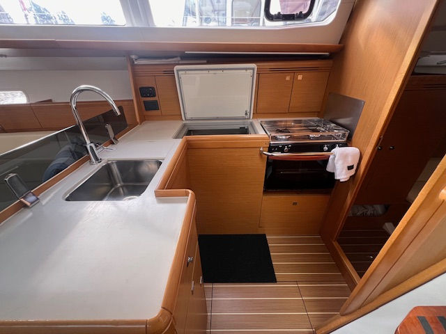 Miniatura: Jeanneau Sun Odyssey 42DS/ bandera Argentina