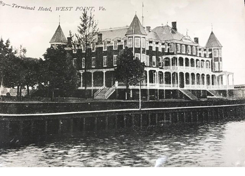 old photo of old hotel