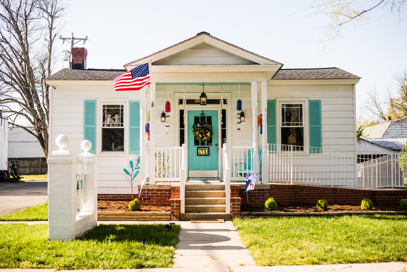 small store with flag