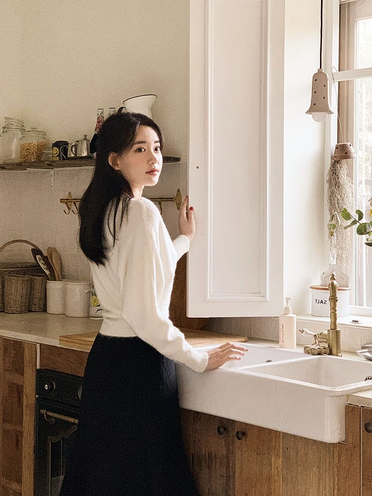 download (40)_edited.jpg