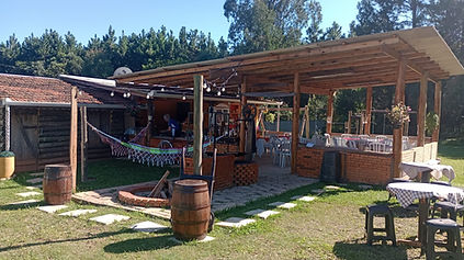Vista frontal do Rancho Guajuvira