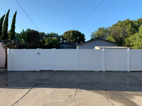 reate a private, secure, and stylish outdoor space with a White Vinyl Privacy Gate and Fence—a complete solution for homeowners seeking full enclosure and timeless curb appeal. Designed with solid panels for maximum privacy, this fencing system blocks sightlines, reduces noise, and provides a secure perimeter for backyards, patios, and pool areas.
Made from high-grade vinyl, both the fence and gate are engineered to withstand harsh weather conditions without cracking, fading, or warping. By Torrance fence company