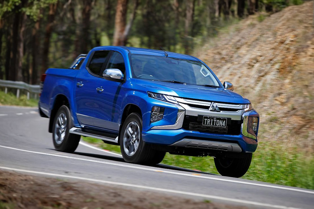 HOODLIFT Mitsubishi Triton 2021 - Current