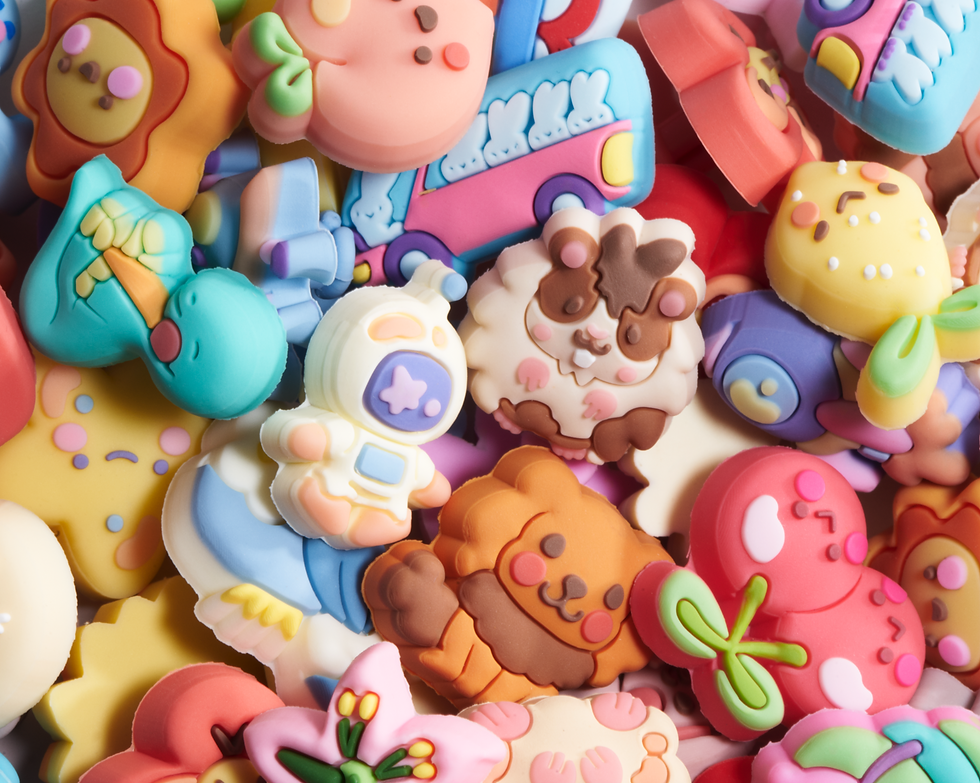 pequeños accesorios con formas