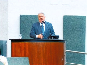 O Tocantins é muito maior que o discurso de Laurez Moreira