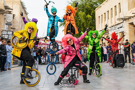 UnIQcycle bicycle act streetshow parade.jpg